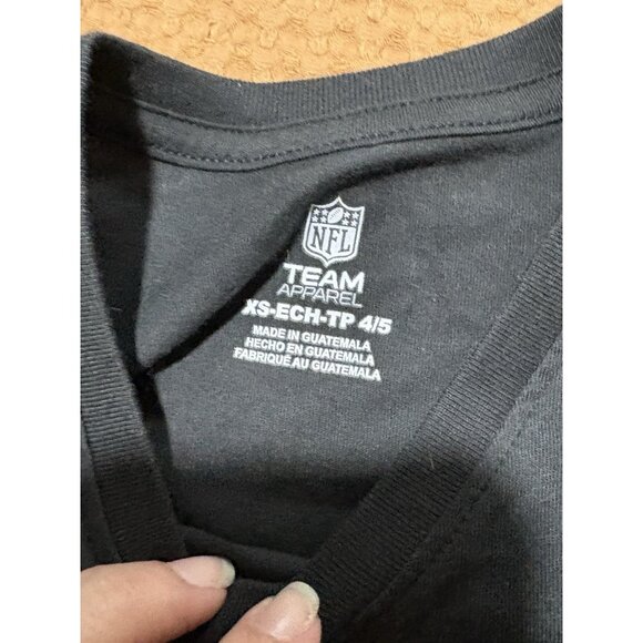 NWT NFL  New York Jets Youth Girl's Black V-Neck T-Shirt Logo Size XS (4-5) - Picture 3 of 4